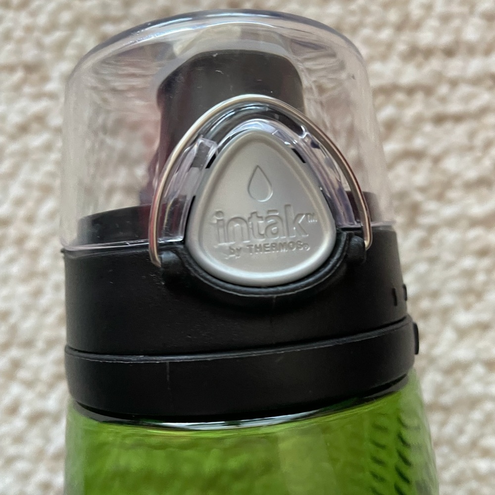intak Thermos & Includes a Second Generic Thermos